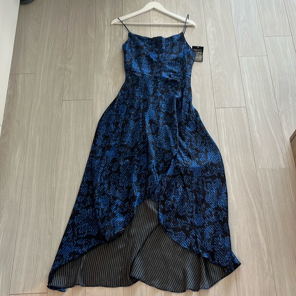 Alice + Olivia Christina Hi Lo Dress - Picture 2 of 9